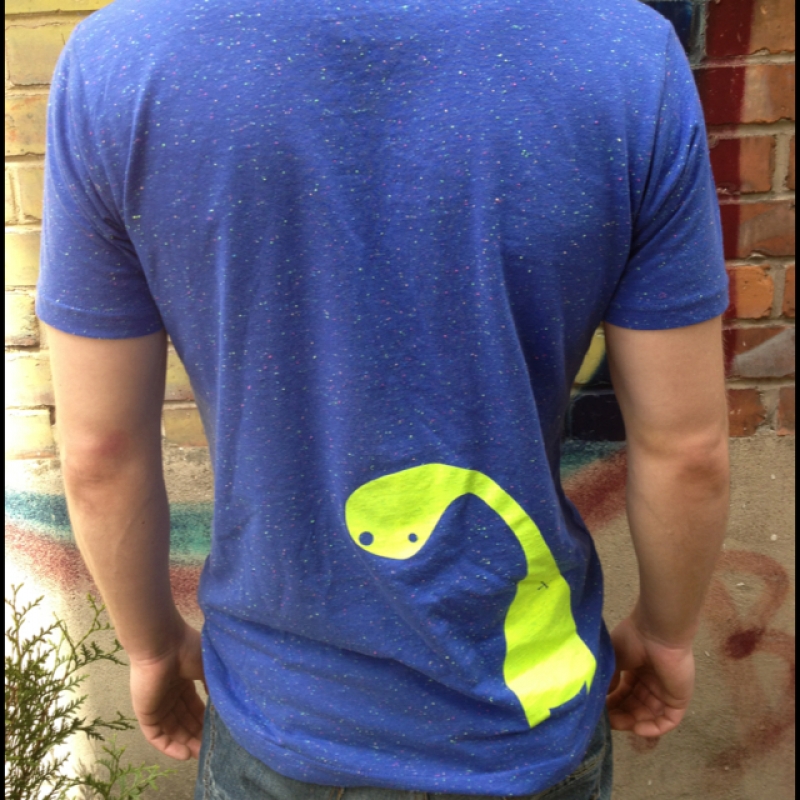 gagamu T-Shirt für Männer in blau mit farbigen Einschüssen und beidseitigem Print in neongelb. Größe S - XL. 35€. - gagamu Shop - Stuttgart- Bild 1
