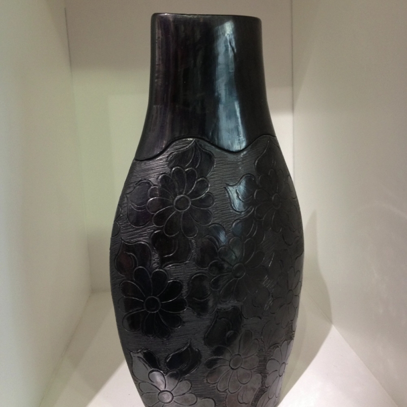 Vasen aus schwarzen Ton;
Hochwertiges Kunsthandwerk aus Mexico - LUNA VIVA - Schorndorf- Bild 1