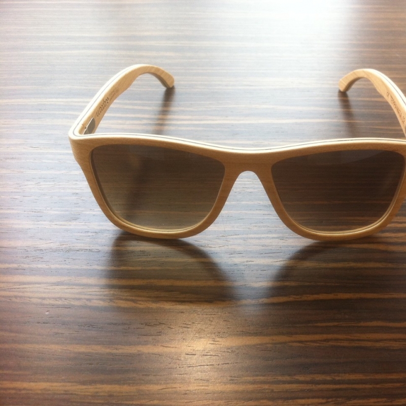 WoodOne Holzbrillen aus Südtirol.
Diese Brillen sind alle handgefertigt und somit ein Unikat. 8 Schichten laminiertes Holz mit verschieden Furnieren lassen die Brille ultraleicht werden. - 175 Grad - Stuttgart- Bild 3