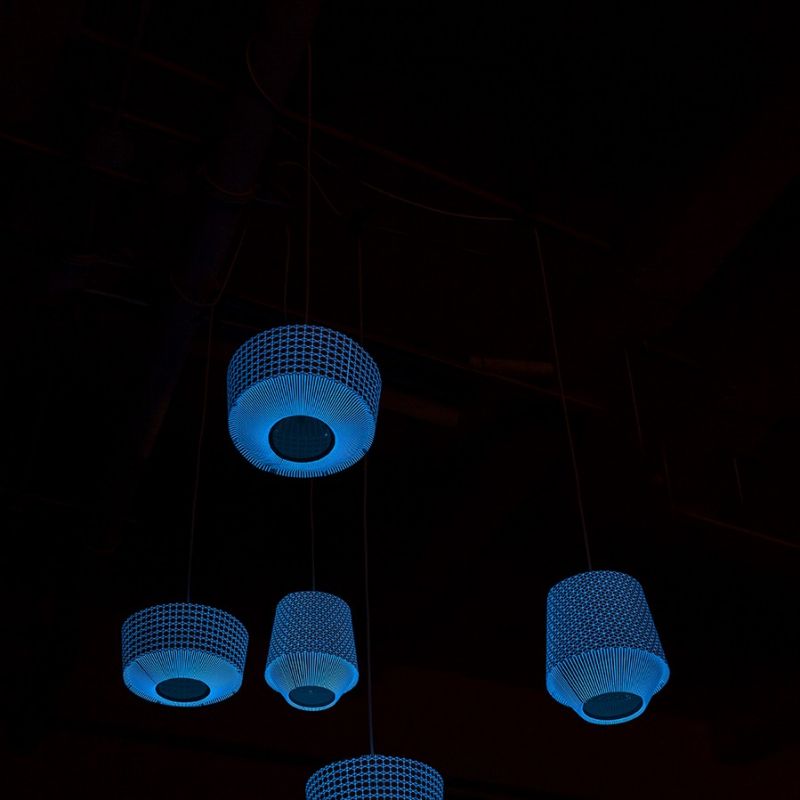 ONTWERPDUO – LEONA LANTERN
Die Lampe aus der höllandischen Designmanufaktur, die man auch im Dunklen sieht. In zwei Versionen, ab € 79,00 - LIEBLINGSSTÜCKE by Das Schauwerk - Stuttgart- Bild 10