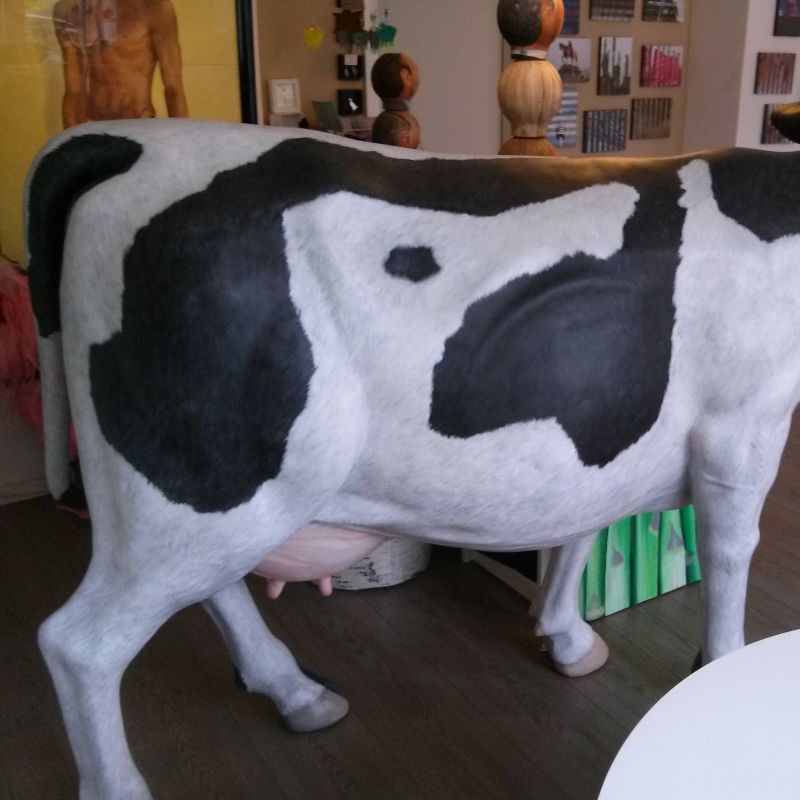 Dieser Kuh hab ich das Fell über die Ohren gepinselt! - Sim1 Atelier - Stuttgart- Bild 4