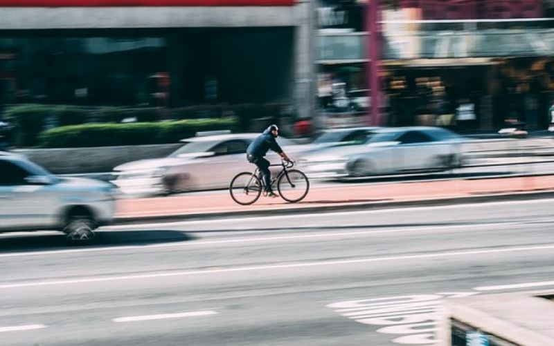  - (c) https://pixabay.com/en/bike-blur-cars-city-cyclist-road-1836934/