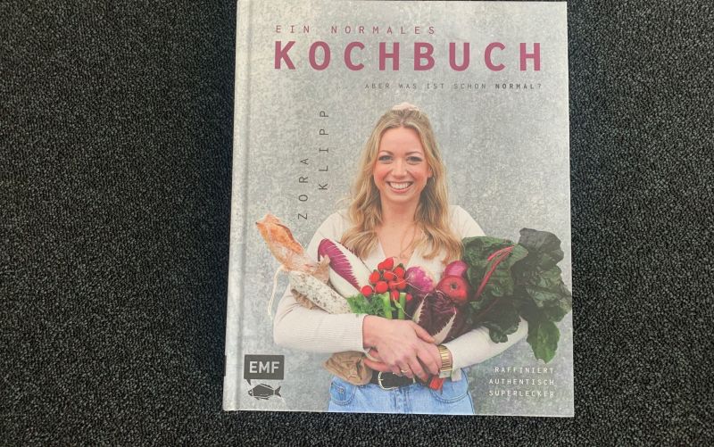  - (c) Ein normales Kochbuch / Zora Klipp / EMF Verlag