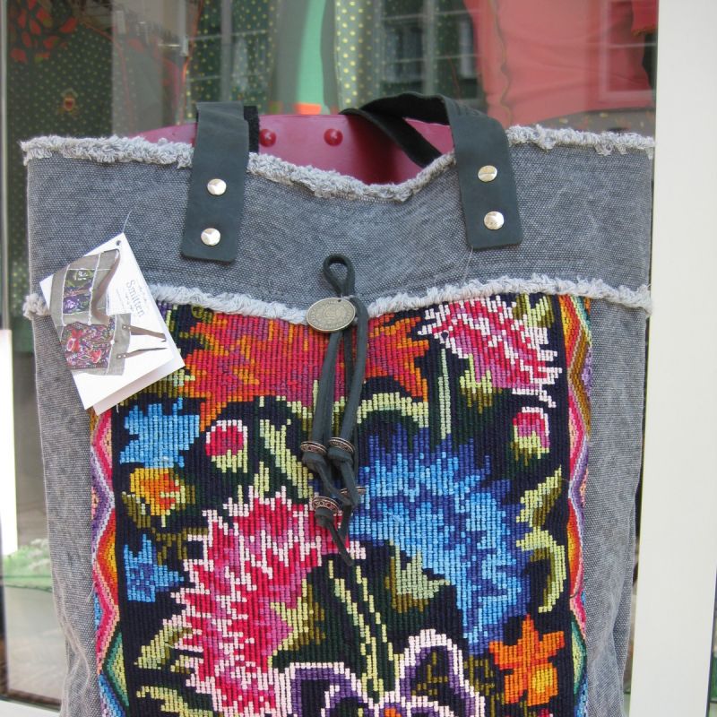 Huipil Bags von Smitten aus Guatemala
Jede Tasche ist ein Unikat, Handarbeit und limitiert - Kleiderfee - Memmingen- Bild 1