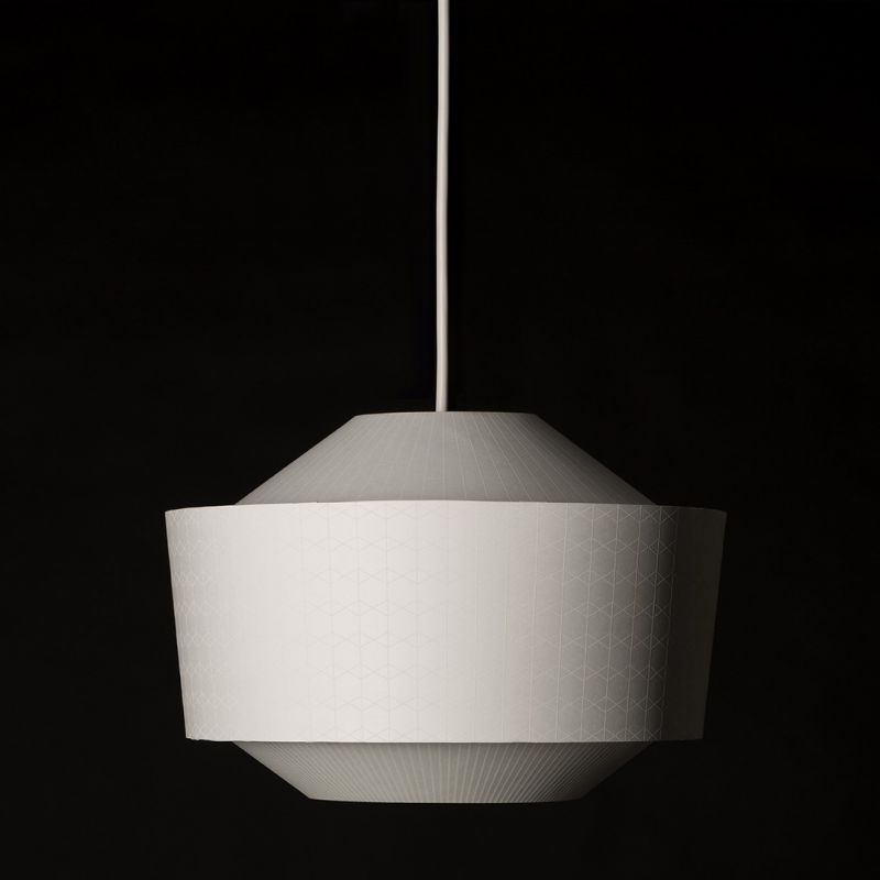 ONTWERPDUO – LEONA LANTERN
Die Lampe aus der höllandischen Designmanufaktur, die man auch im Dunklen sieht. In zwei Versionen, ab € 79,00 - LIEBLINGSSTÜCKE by Das Schauwerk - Stuttgart- Bild 13