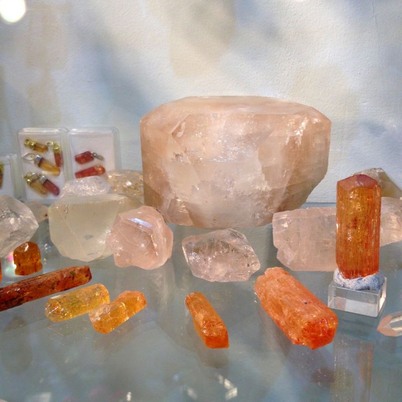 Topas Imperial Kristalle und großer Einzelkristall Topas - Steinkreis Mineralien & Gesundheit - Stuttgart- Bild 1