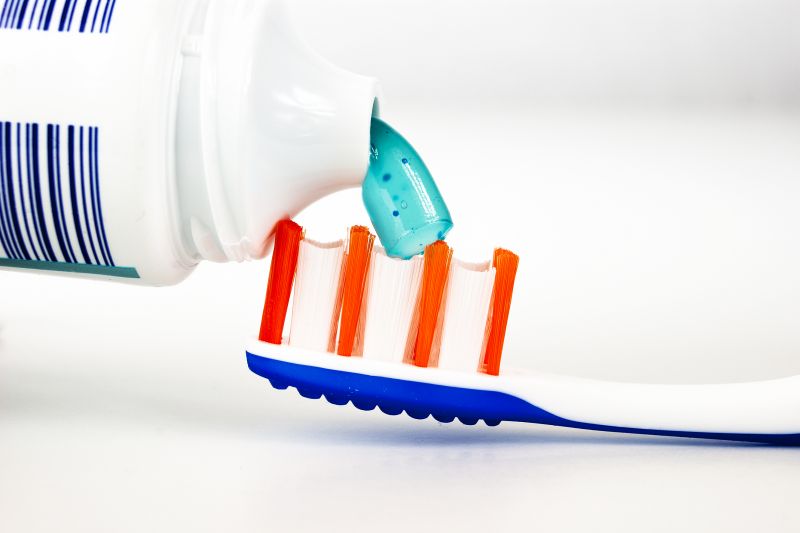 Zahnpasta hilft nur bedingt gegen Pickel!