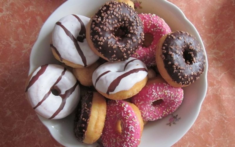  - (c) https://pixabay.com/en/donuts-pastries-cake-chocolate-eat-431863/