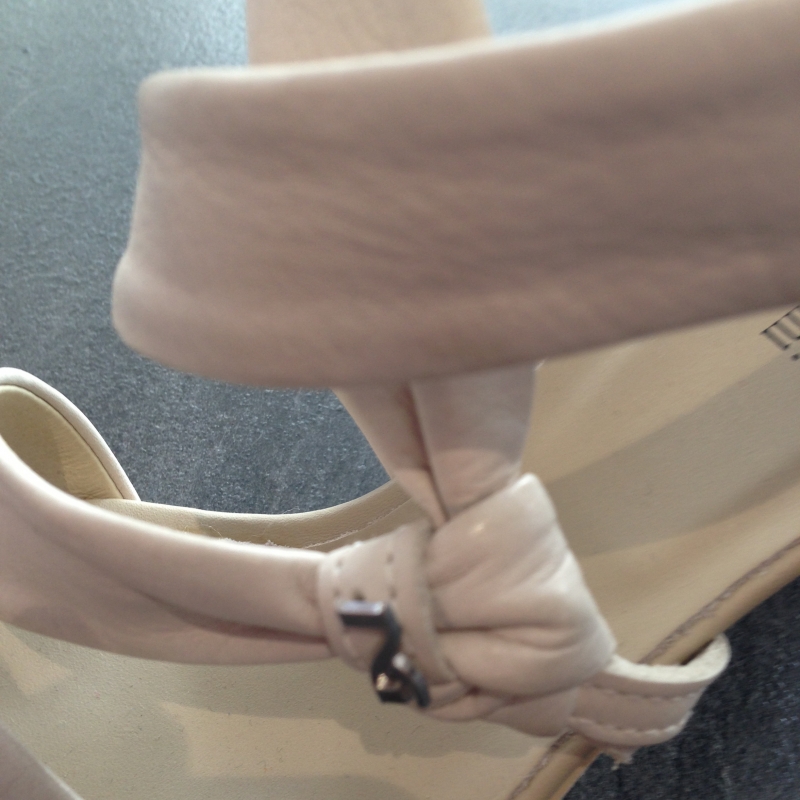 Sandale von NeroGiardini Made in Italy, beige - PASSIONE MODA - FASHION, LIFESTYLE & MORE - Fellbach- Bild 2