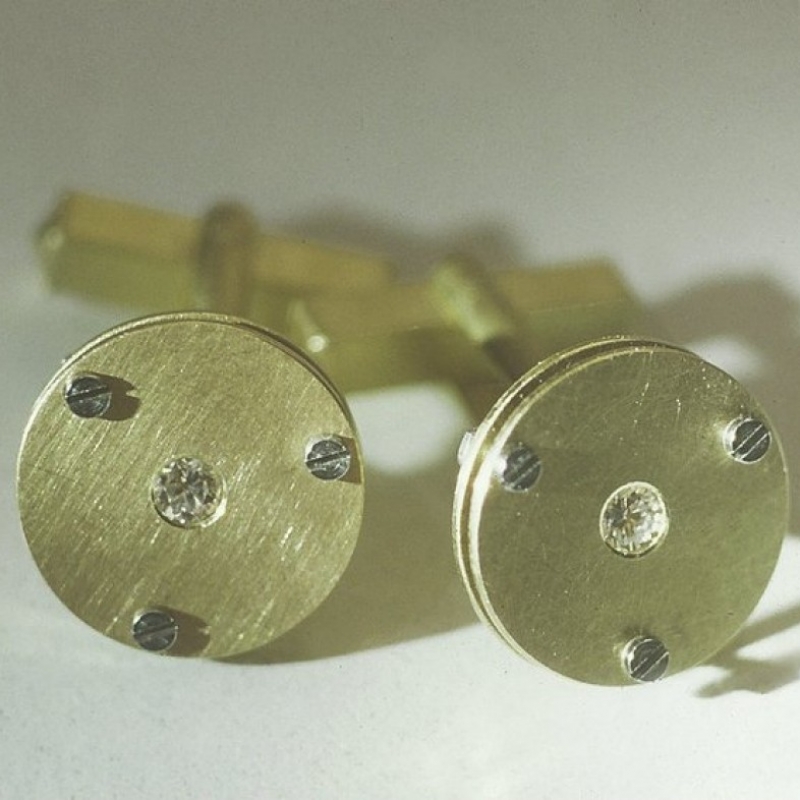 Manschettenknöpfe, 750- Gold, 2 Brillanten à 0,1 ct twif, die nur über die Verschraubung gehalten werden. - TRIMETALL Schmuck - Design - Objekte - Köln- Bild 1