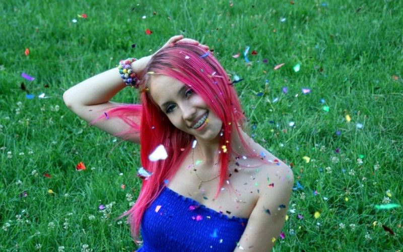  - (c) https://pixabay.com/en/girl-pink-hair-confetti-smile-856906/
