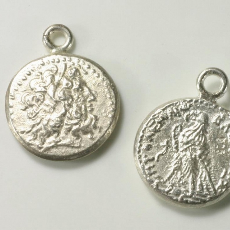 Kleine römische Münze, 925- Silber
95,- € - TRIMETALL Schmuck - Design - Objekte - Köln- Bild 1