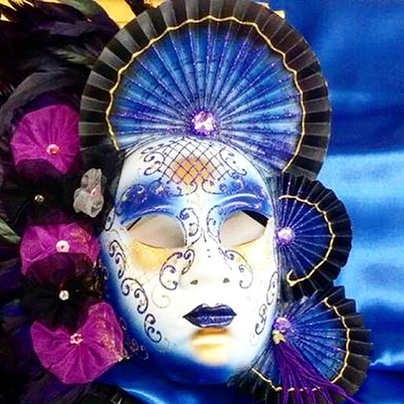 Wunderschöne Masken in allen Farben und Formen
www.pierros.de - PIERRO'S in Frechen - Frechen- Bild 1