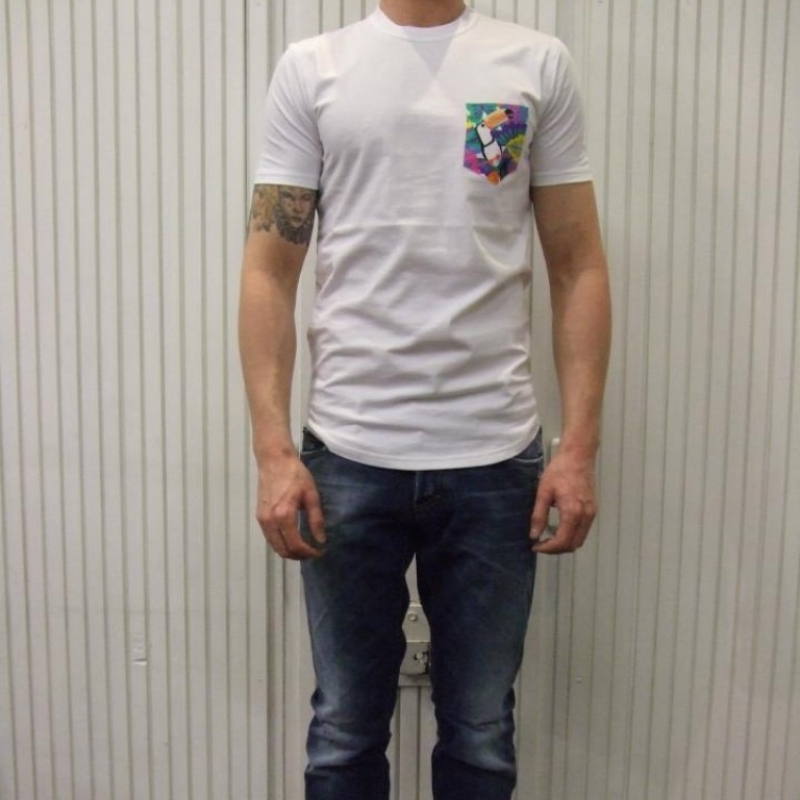 Dsquared²
T-Shirt - € 145,- D2H4009 (white, pocket, printed)
Jeans - € 289,- D2H4014 (slim fit, denim, washed) - città di bologna - Köln