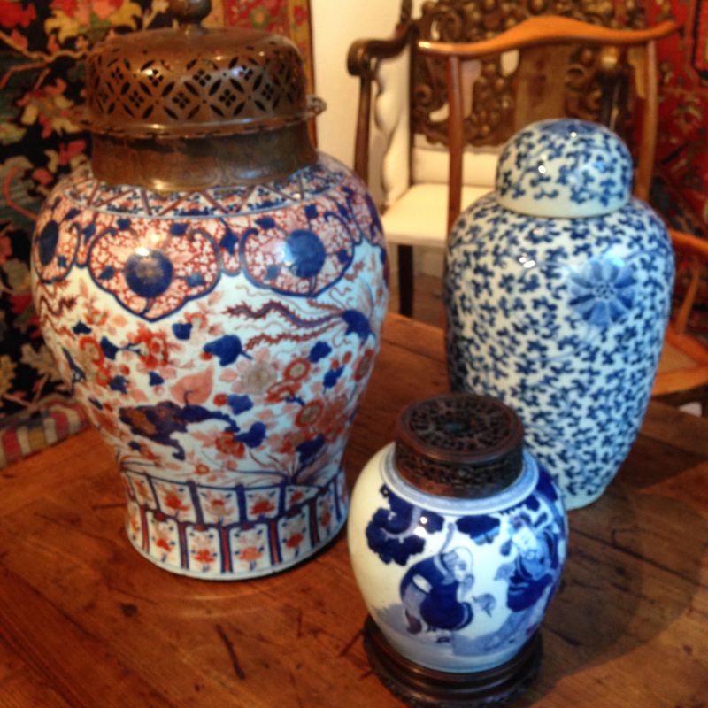 Gruppe antiker Chinesische Vasen - GALERIE ARABESQUE - Teppiche - Textilien - Skulpturen aus Asien und Europa - GALARIE ARABESQUE - Stuttgart