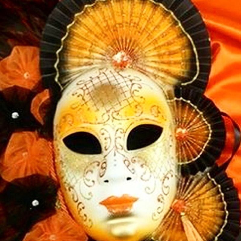 Wunderschöne Masken in allen Farben und Formen
www.pierros.de - PIERRO'S in Mayen - Mayen