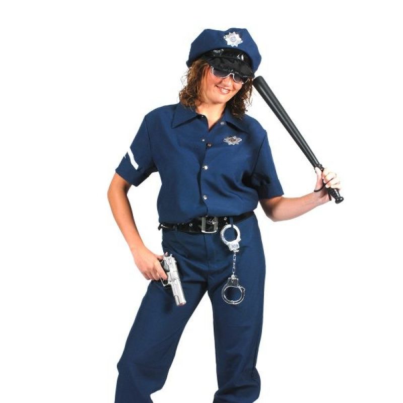 american-cop<br>
Unter all den Uniform-Kostümen ist der Polizist noch immer der absolute Spitzenreiter! Denn beim Anblick dieses coolen American Cop wird so manches Damenherz ganz schwach. Das vierteilige Kostüm ist in stilechtem dunkelblau gehalten und besteht aus Hemd, Hose, Gürtel und Polizeikappe. 
<br>
Home/Kostüme/Berufe/Damen<br>
[http://www.pierros.de/produkt/american-cop, jetzt auf Pierros.de kaufen]  - PIERRO'S in Mayen - Mayen