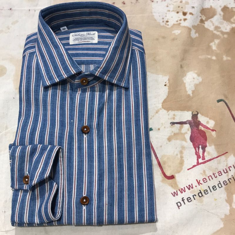 Salvatore Piccolo: es sind neue Hemden aus Neapel eingetroffen, wie z.B. dieses blau-rot-weiss gestreifte Baumwollhemd, Grössen 39 bis 46, EUR 180,- - Kentaurus Pferdelederjacken - Köln