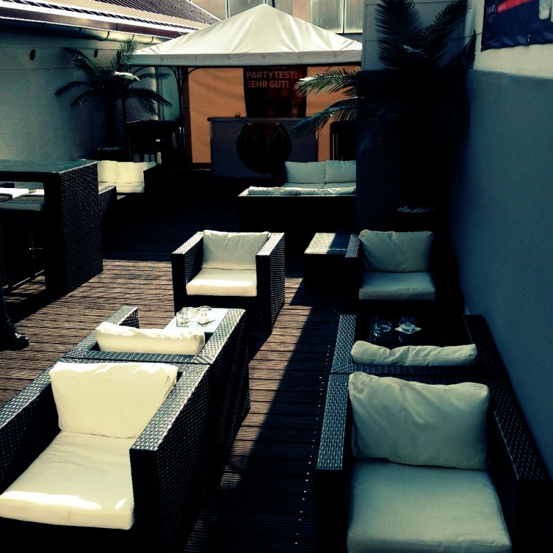 Die letzten Sonnenstrahlen auf unserer schönen Dachterrasse genießen ?????? - Mamo Lounge - Augsburg