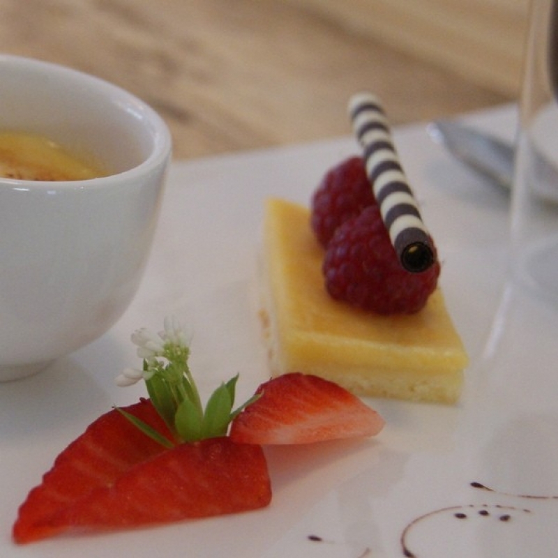 Als Spezialität bieten wir Ihnen den Espresso „Goldstück“ an, zu dem drei kleine „Versucherle“ unserer Desserts gereicht werden - Goldstück - Karlsruhe