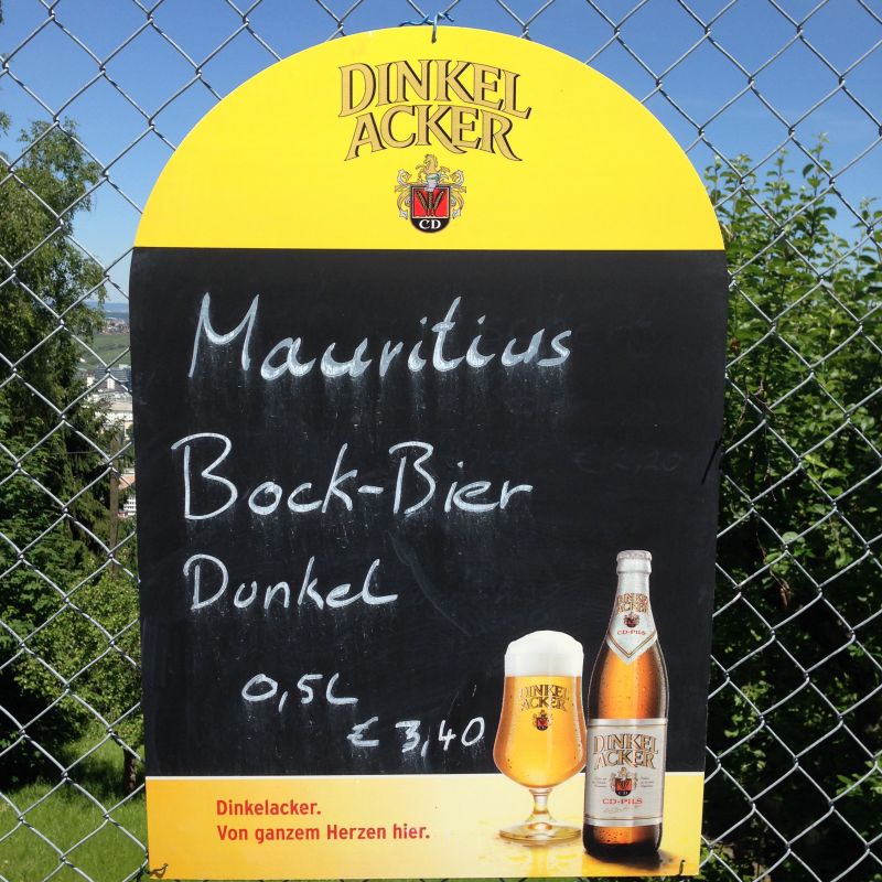 Mauritius Bock-Bier Dunkel - Neckarblick zwischen Wald und Reben - Stuttgart
