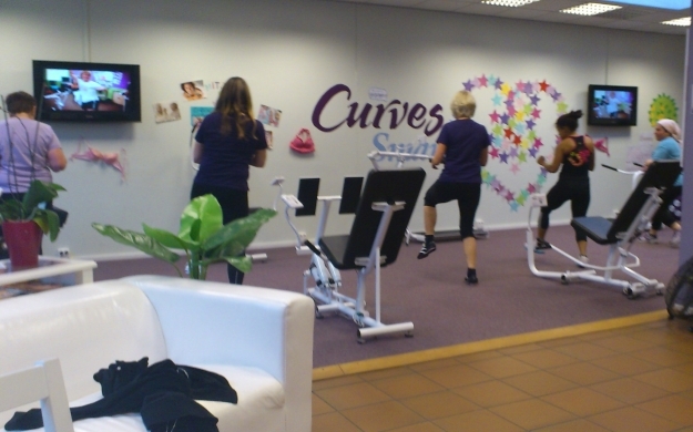 Foto 2 von Curves Fitness für Frauen in Oberursel