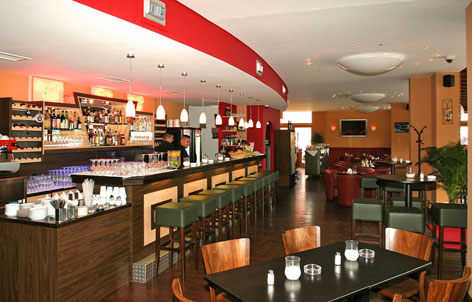 Foto 10 von Mustang Restaurant Cafe-Bar in Berlin