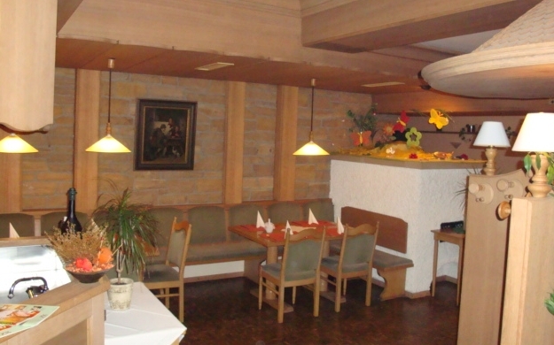 Foto 3 von Hasselwanders Panorama Restaurant Oberhof in Esslingen