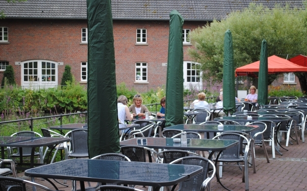 Foto 2 von Cafe zum Tulpenfeld in Korschenbroich