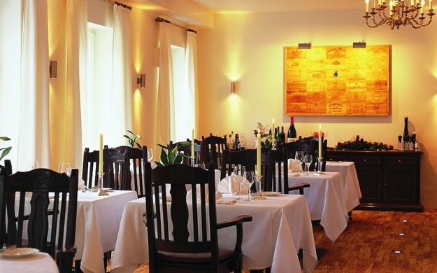 Foto 1 von Rittergut Isenburg Restaurant und Weinhandel in Köln