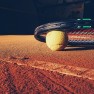 StockSnap/https://pixabay.com/de/tennis-schläger-gericht-lehm-kugel-923659/